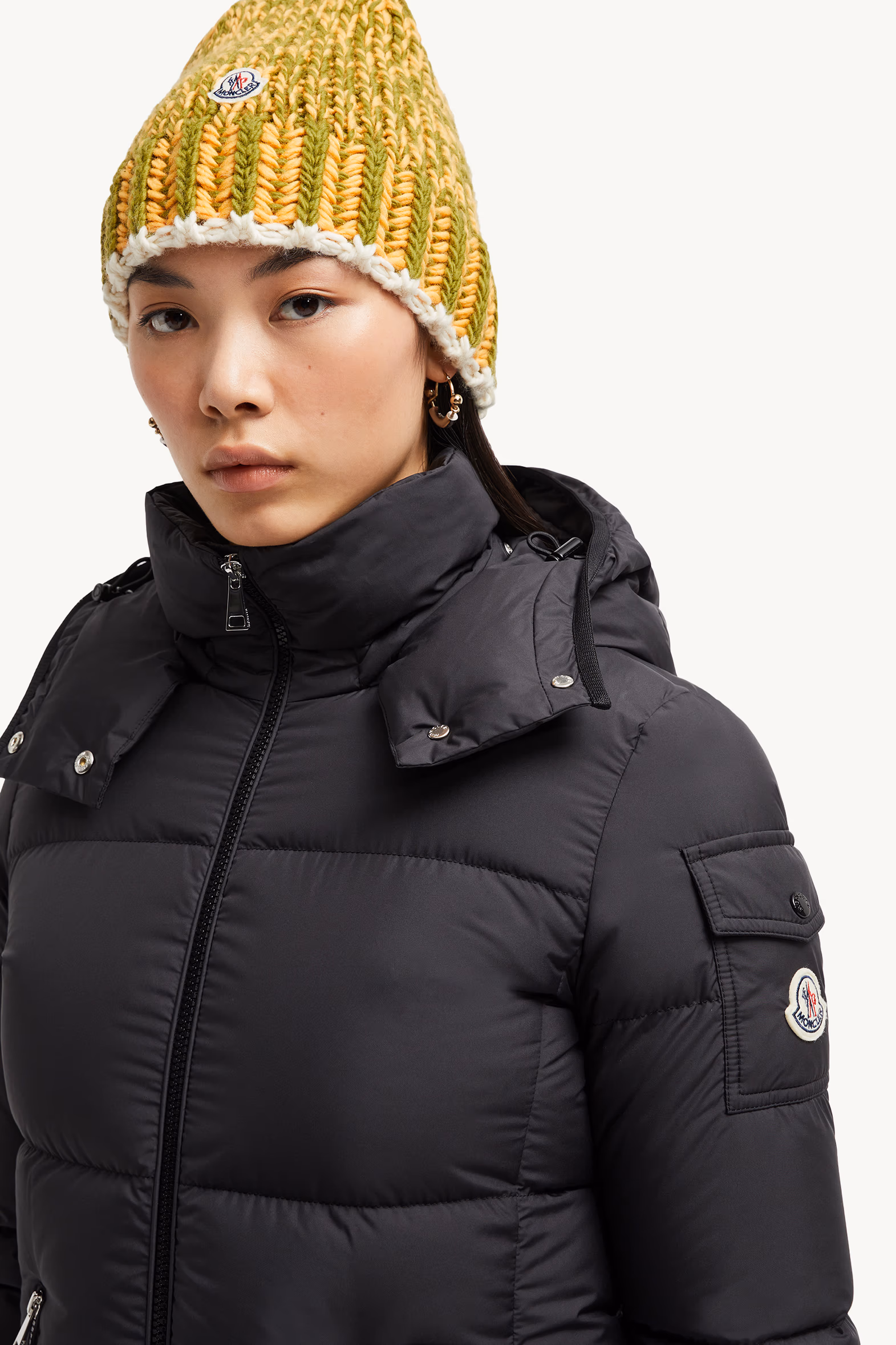 Doudoune courte à capuche Fourmines Noir Moncler 4